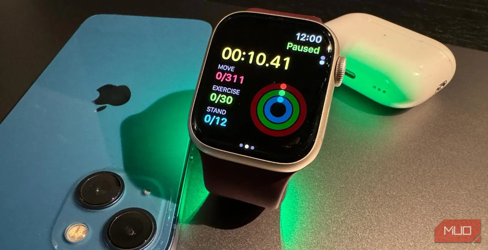 Apple Watch Series 9 hiển thị chế độ tập luyện, làm nổi bật kích thước màn hình lớn hơn cho trải nghiệm tốt hơn.