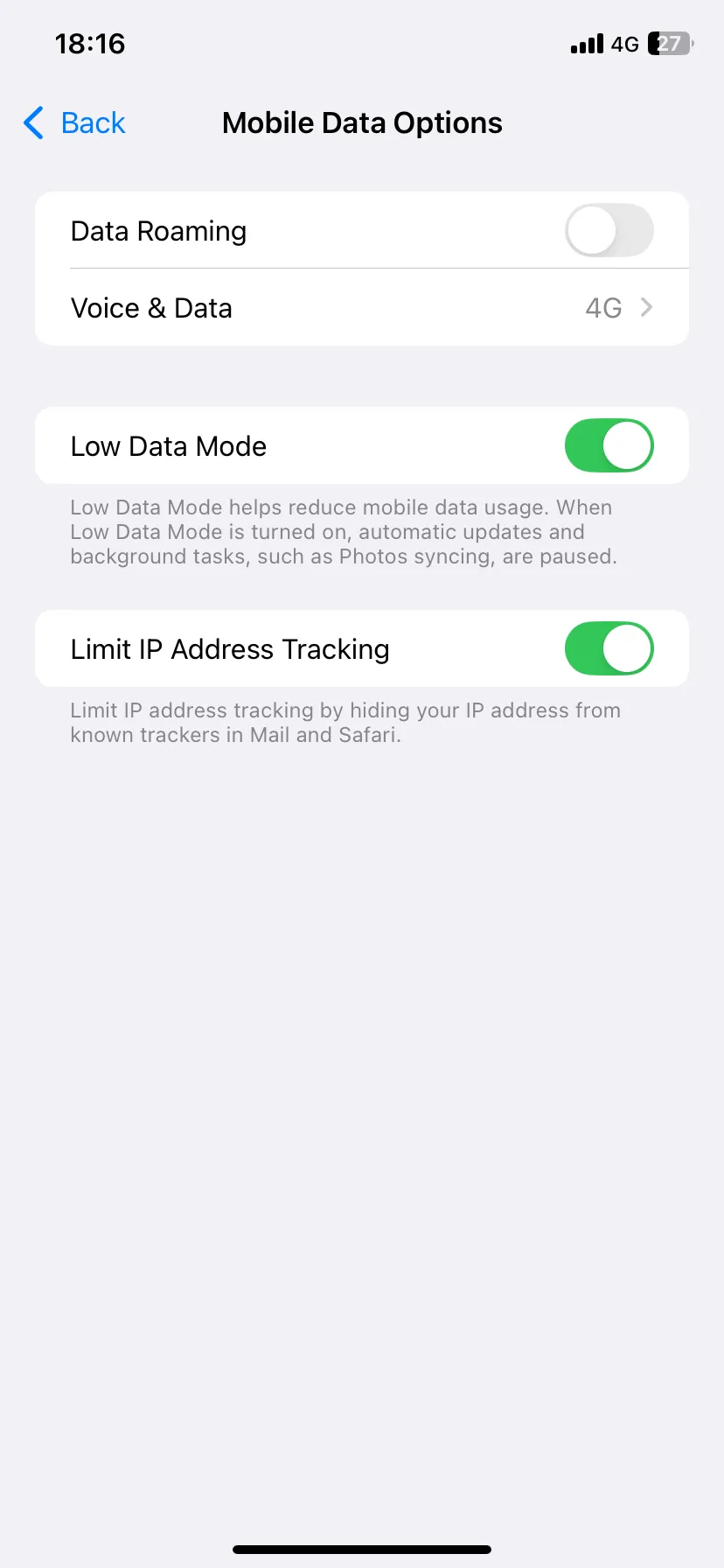 Biểu tượng Chế độ Dữ liệu Thấp đang bật trên iPhone