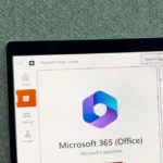 Biểu tượng ứng dụng Microsoft 365 trên Microsoft Store, minh họa quá trình tải và cài đặt phiên bản miễn phí Office trên Windows.