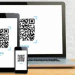 Các thiết bị điện tử với mã QR minh họa xác thực tài khoản Gmail