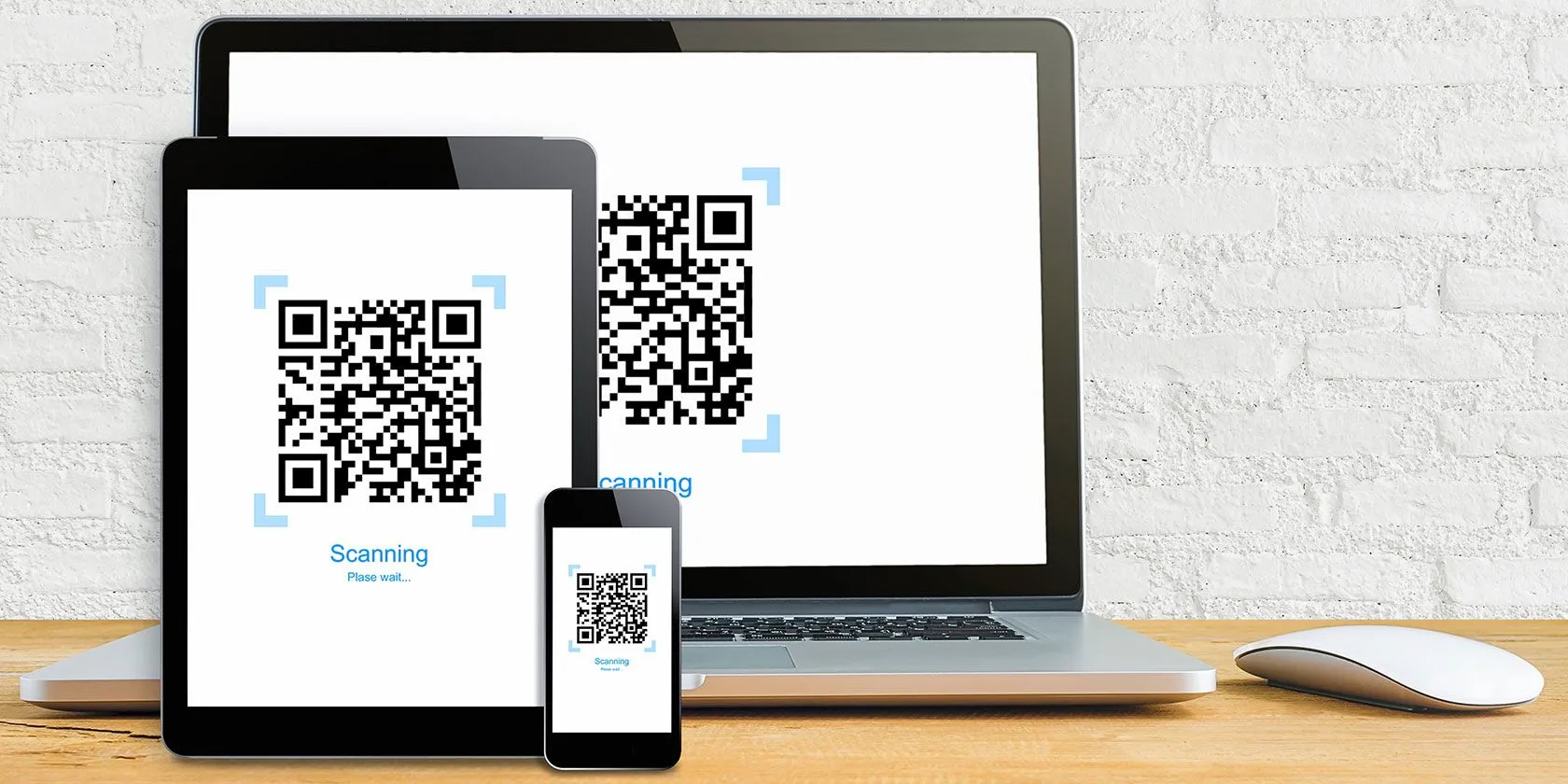 Các thiết bị điện tử với mã QR minh họa xác thực tài khoản Gmail