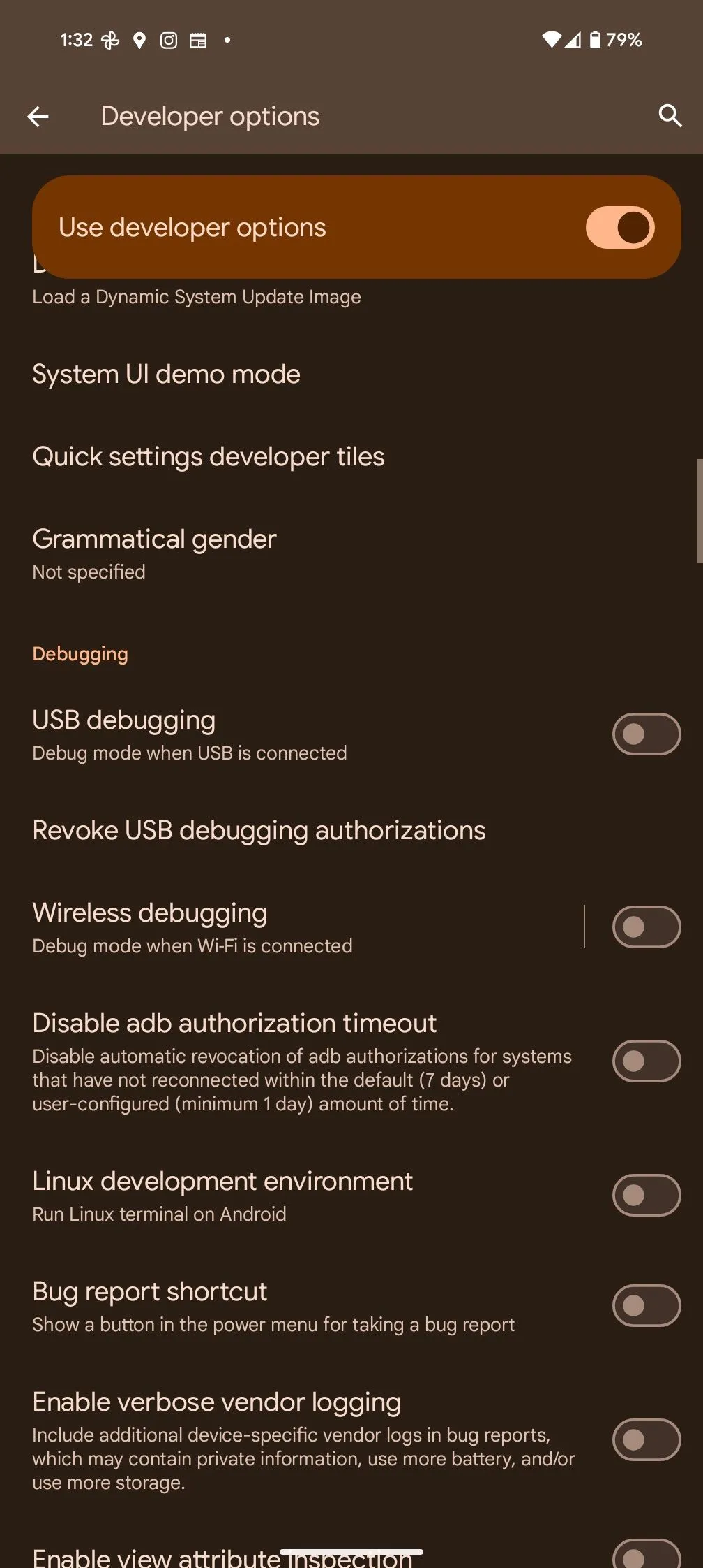 Cài đặt Gỡ lỗi USB trong Tùy chọn nhà phát triển Android, cho phép truy cập ADB qua kết nối có dây