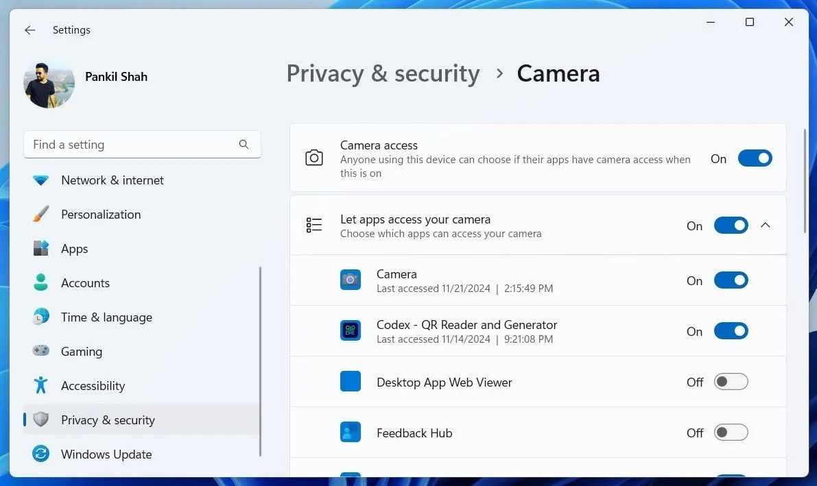 Cài đặt quyền truy cập camera cho ứng dụng trong mục Quyền riêng tư &amp; bảo mật của Windows 11