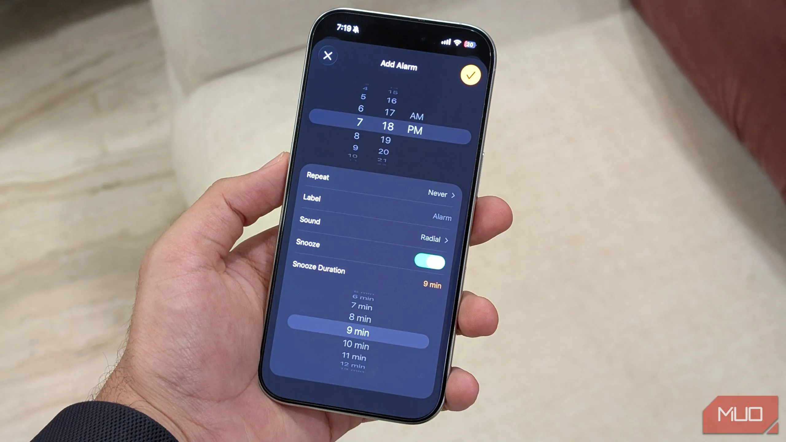 Cài đặt thời gian báo lại tùy chỉnh từ 1 đến 15 phút trên ứng dụng Đồng hồ iPhone iOS 26