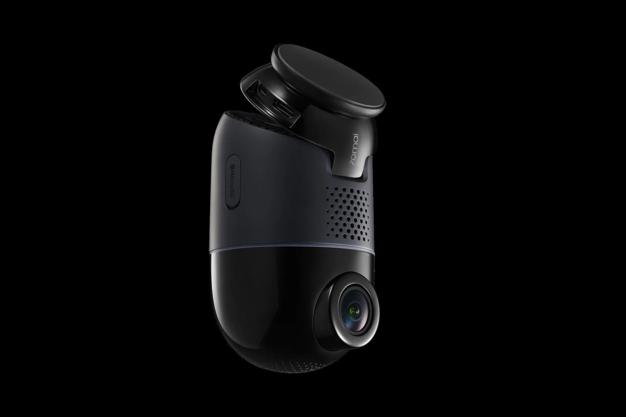 Camera hành trình 70mai Dash Cam 4K Omni màu đen thể hiện khả năng xoay 360 độ linh hoạt trên xe.