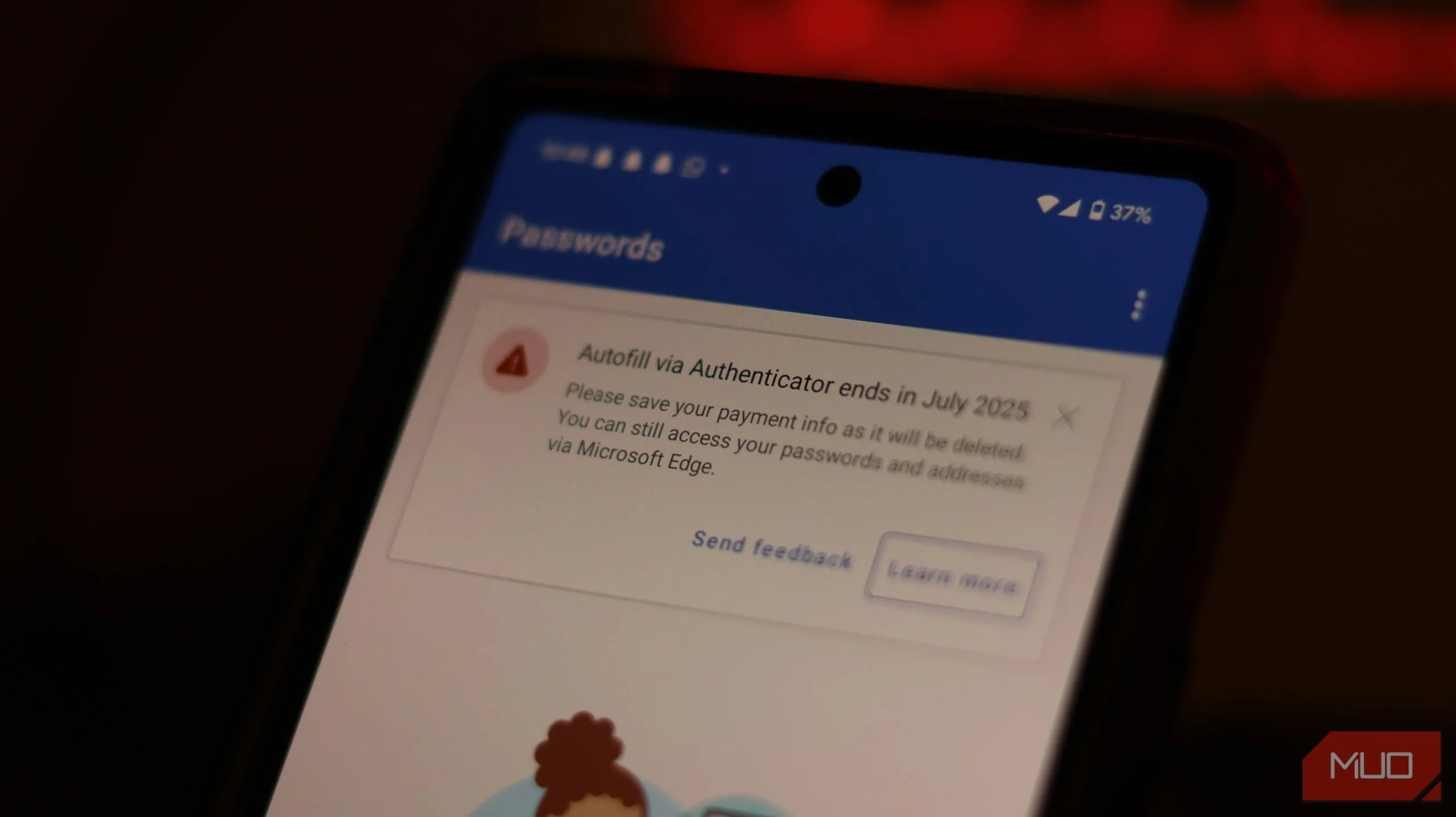 Cảnh báo về tính năng quản lý mật khẩu trong Microsoft Authenticator trên giao diện điện thoại