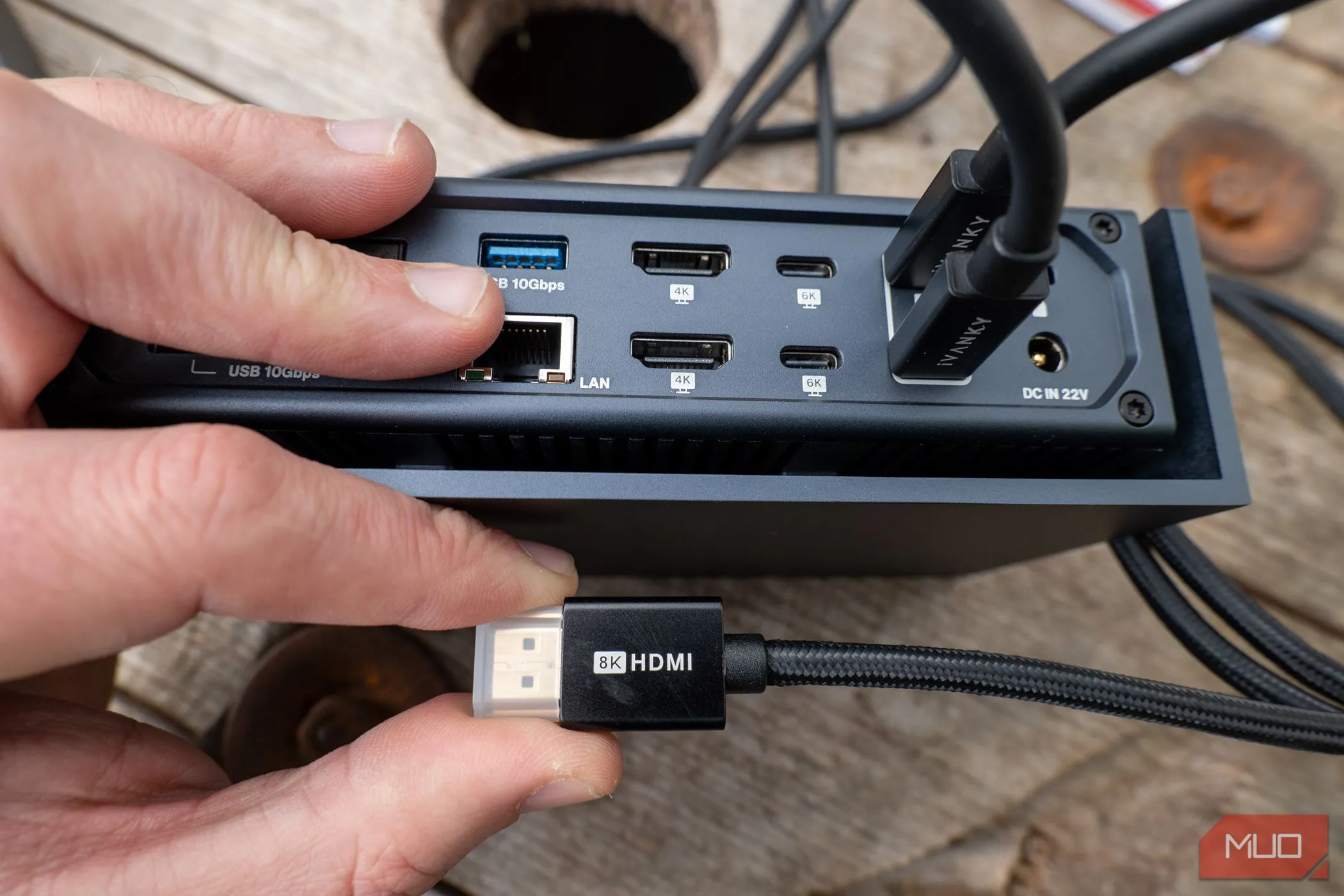 Cáp HDMI 8K iVANKY FusionDock Max 1 so sánh với các giải pháp kết nối hiện tại
