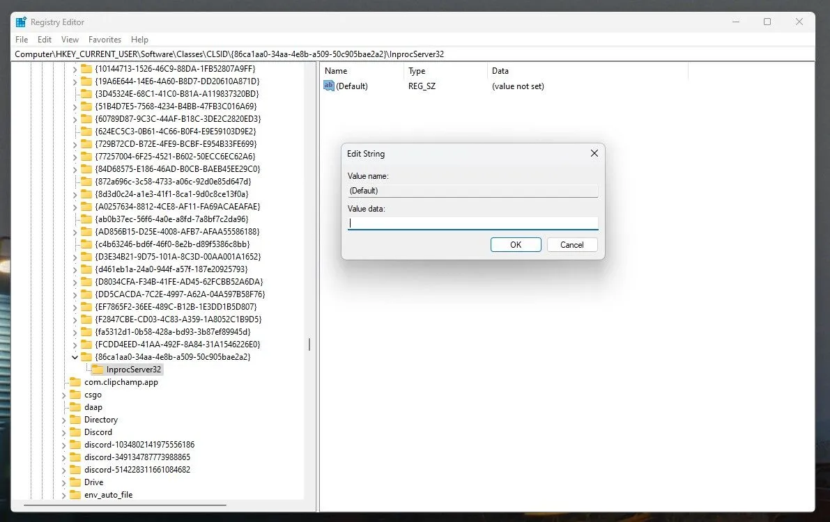 Cập nhật giá trị mặc định của khóa InprocServer32 trong Registry Editor để kích hoạt menu ngữ cảnh cổ điển Windows 11