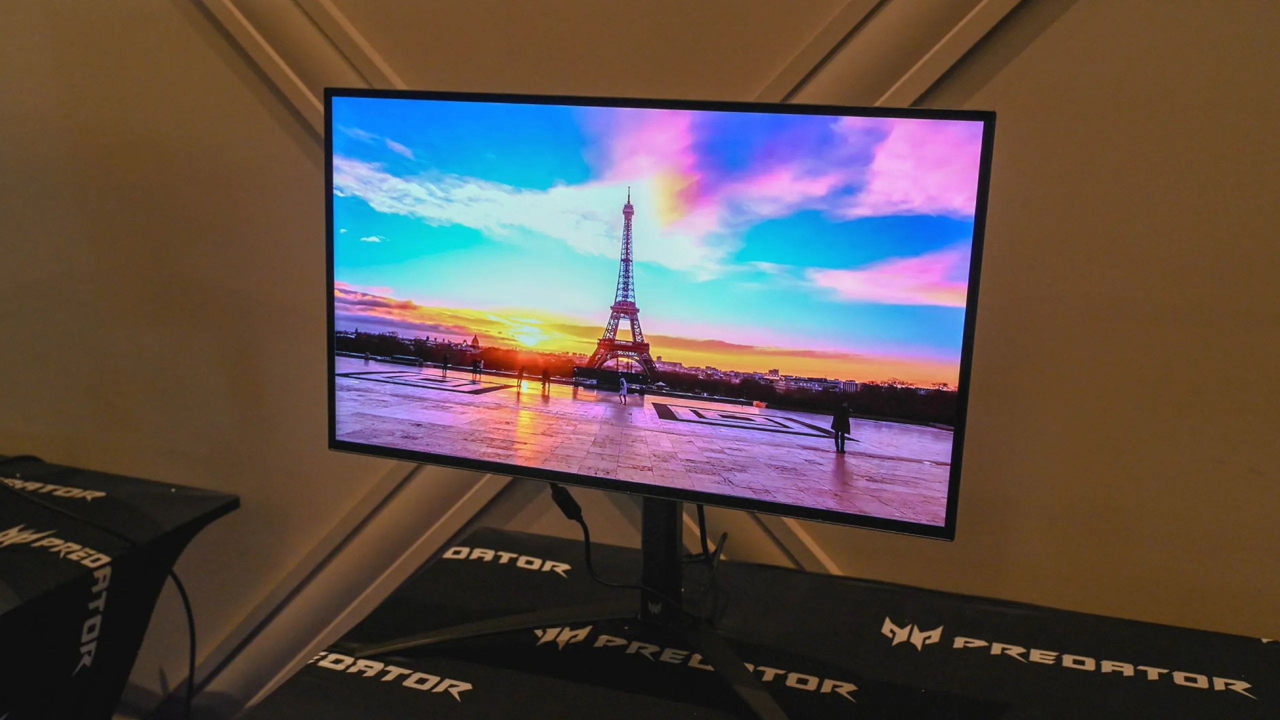 Chi tiết màn hình chơi game Acer Predator X27U zoom cận cảnh