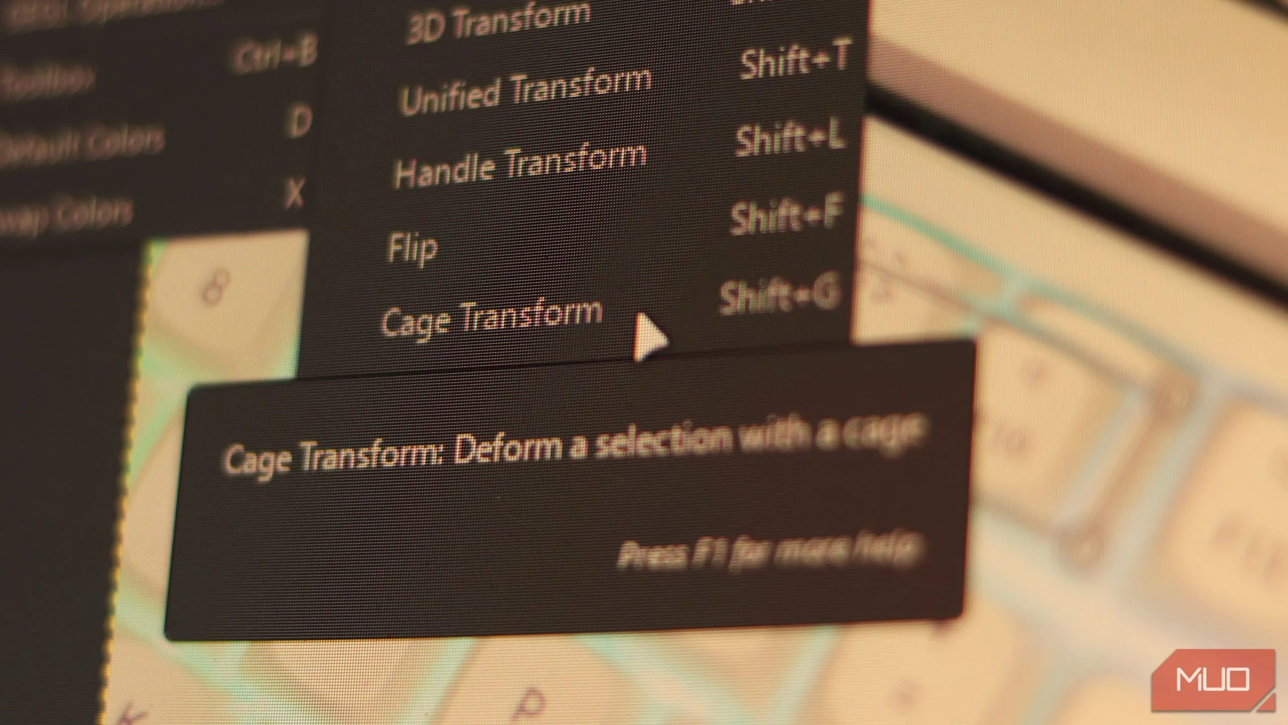 Công cụ Cage Transform trong GIMP giúp biến dạng các vùng chọn bằng cách kéo các điểm lồng