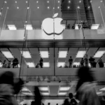 Cửa hàng Apple, biểu tượng của thương hiệu công nghệ bị cáo buộc vi phạm quyền riêng tư Siri, nơi người dùng có thể tìm hiểu về vụ kiện và khả năng nhận bồi thường.