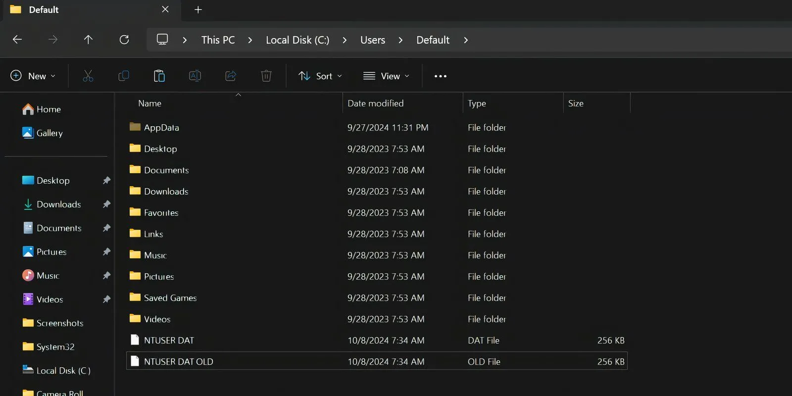 Cửa sổ File Explorer với thư mục 'Default' được chọn để thay thế tệp NTUSER.DAT