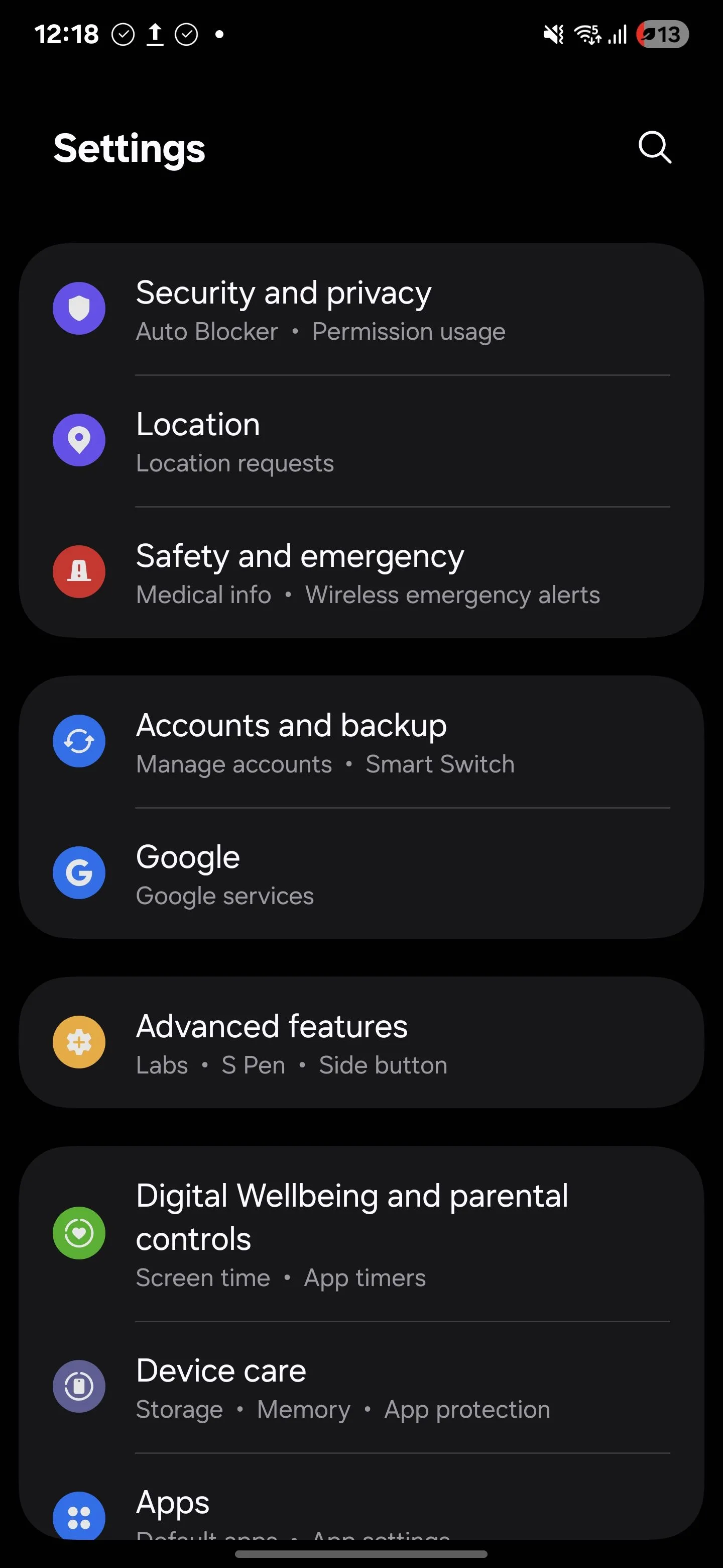 Danh sách dịch vụ định vị trong cài đặt Android, bao gồm các tùy chọn quét Bluetooth và quét Wi-Fi giúp cải thiện độ chính xác vị trí.