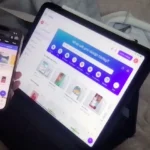 Giao diện Adobe Express trên iPhone và Canva trên iPad minh họa khả năng sử dụng đa nền tảng linh hoạt của công cụ này