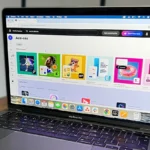 Giao diện Adobe Express trên MacBook hiển thị khu vực Add-Ons bên trái, làm nổi bật khả năng mở rộng tính năng của ứng dụng.