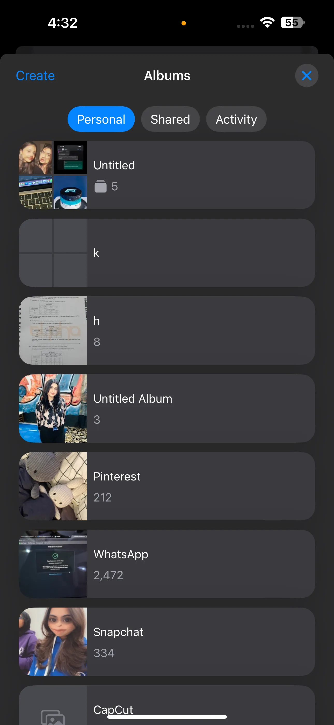 Giao diện Albums trong ứng dụng Ảnh iPhone để chọn Album