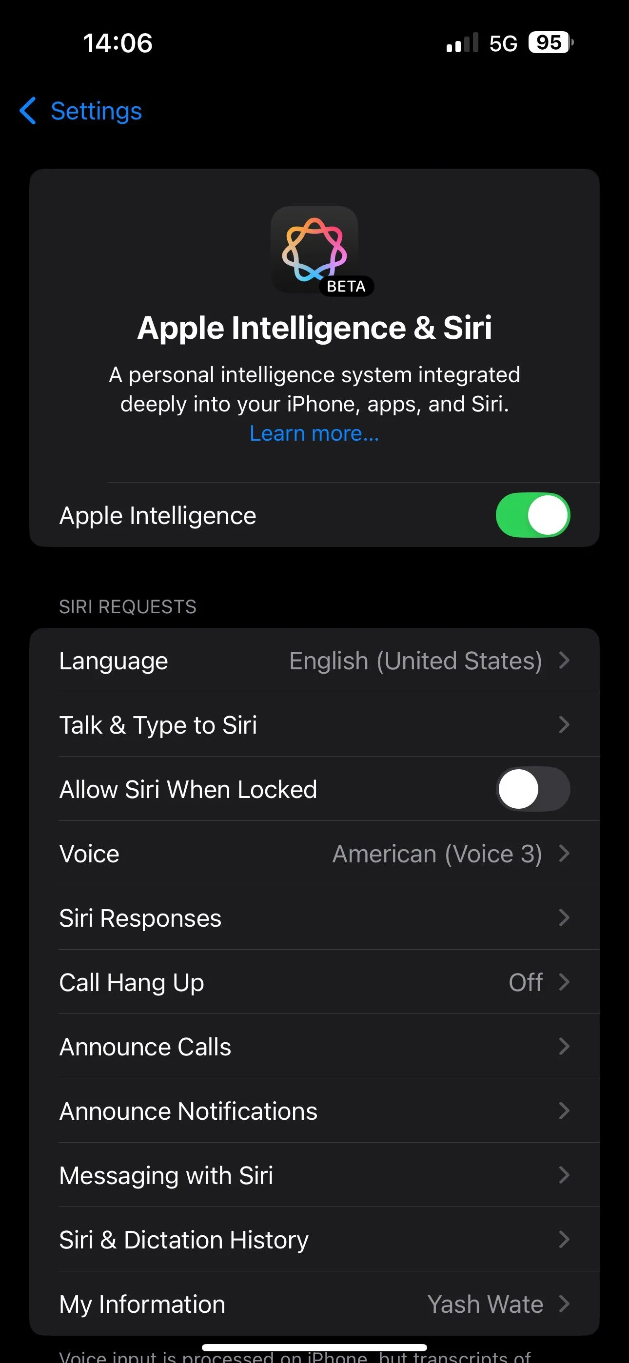 Giao diện cài đặt Apple Intelligence và Siri trên iPhone hỗ trợ AI