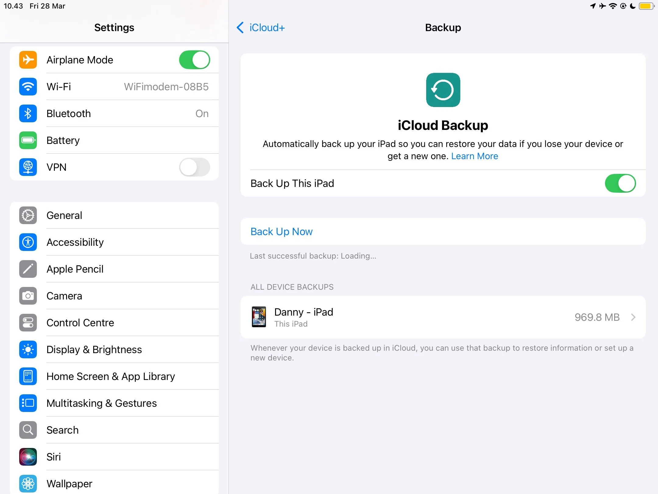 Giao diện cài đặt tính năng sao lưu tự động iCloud trên iPad