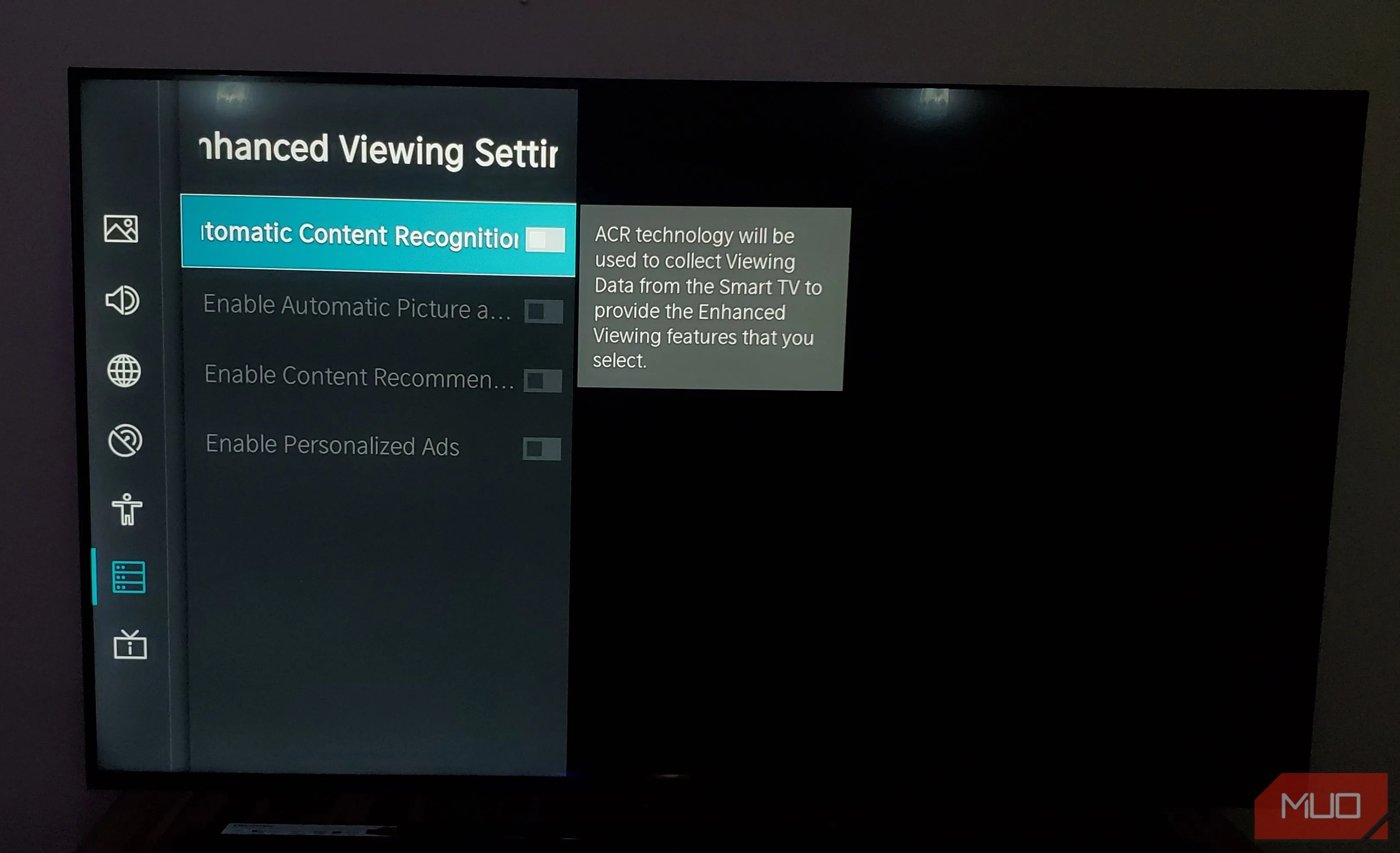 Giao diện cài đặt trên Smart TV Hisense hiển thị tùy chọn tắt tính năng Nhận diện Nội dung Tự động (ACR).