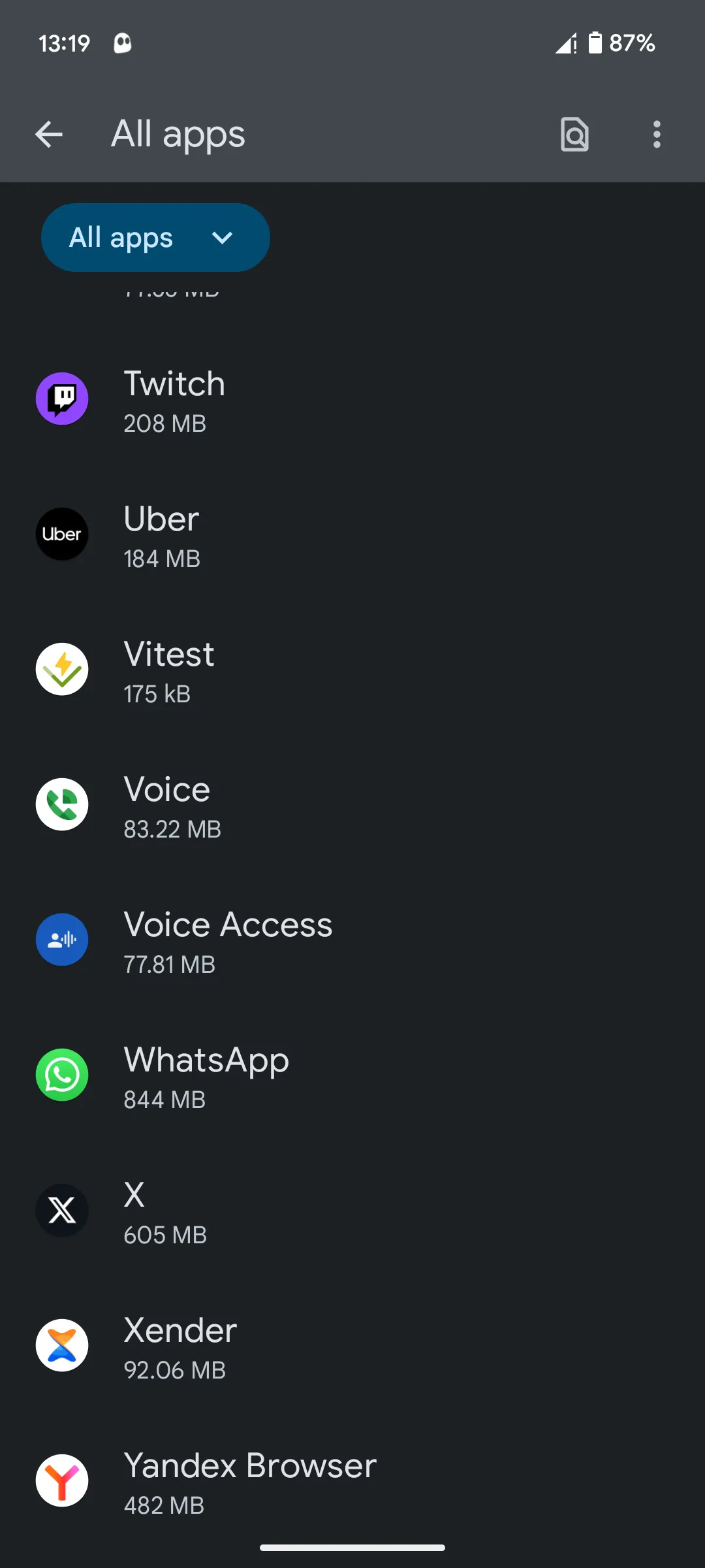 Giao diện danh sách tất cả ứng dụng đã cài đặt trên Android, minh họa cách truy cập cài đặt ứng dụng để xóa bộ nhớ đệm.