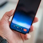 Giao diện Gemini AI trên Google Pixel 9a minh họa khả năng trò chuyện trực tiếp và thông minh.