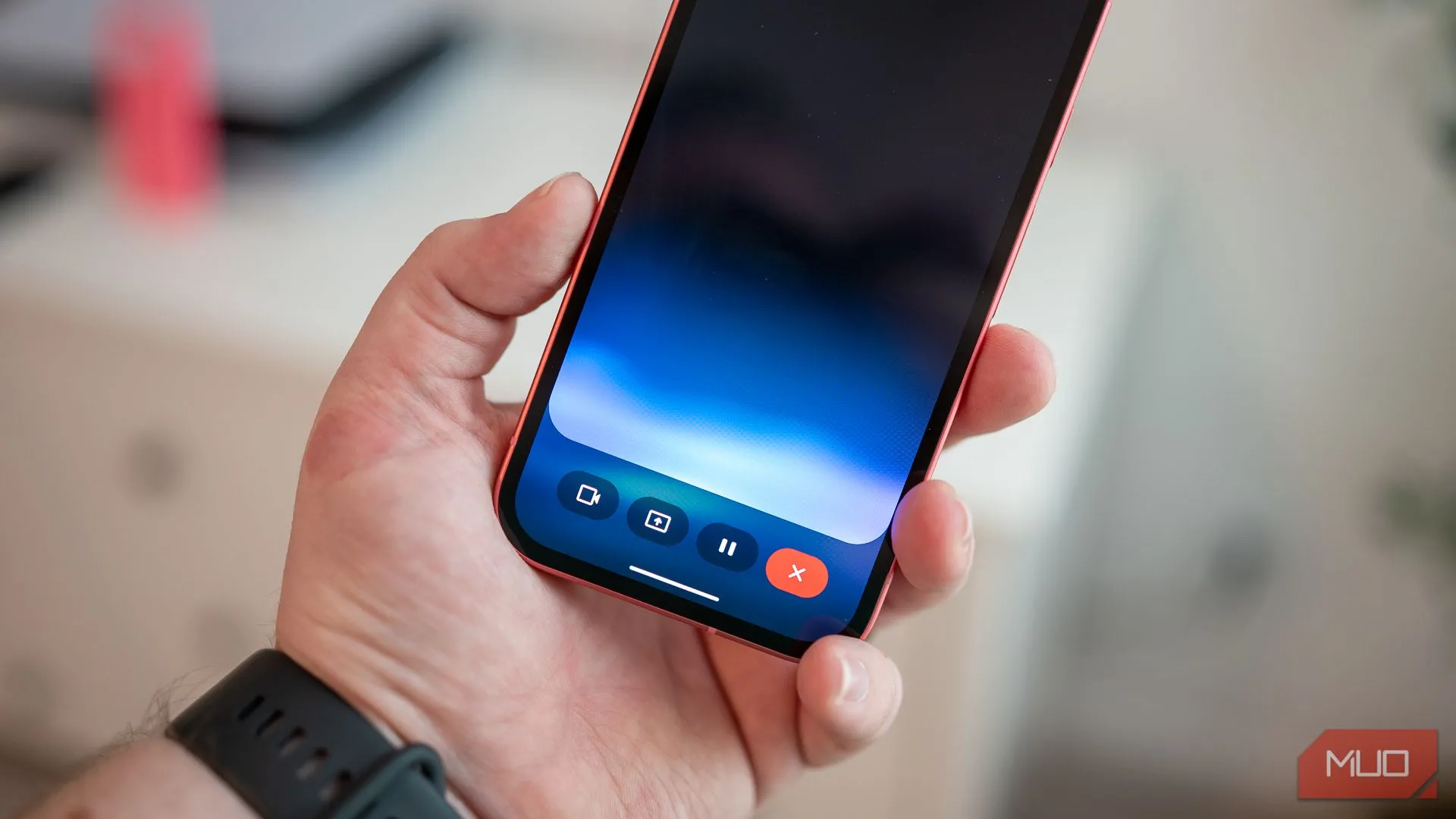 Giao diện Gemini AI trên Google Pixel 9a minh họa khả năng trò chuyện trực tiếp và thông minh.
