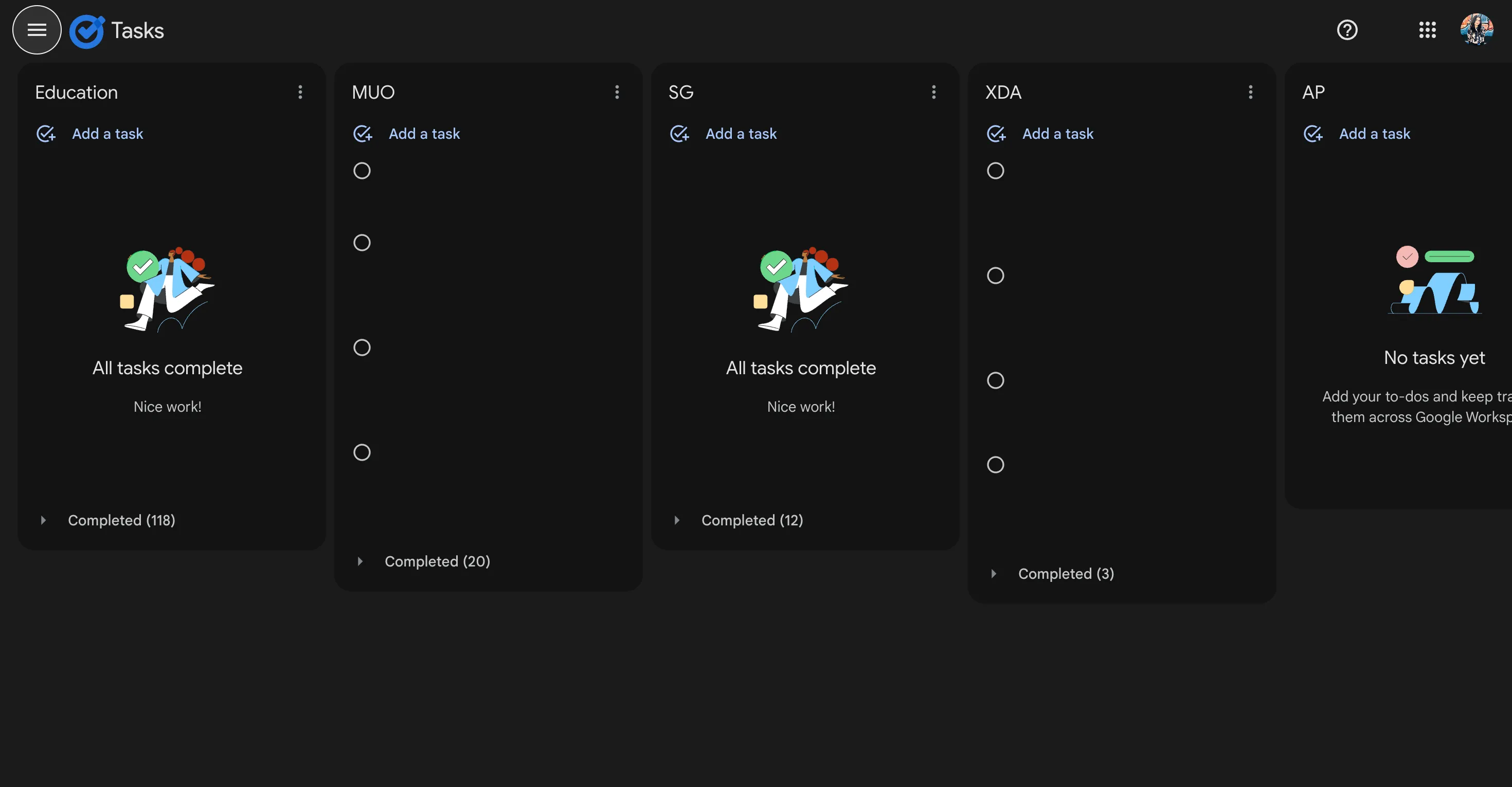 Giao diện Google Tasks hiển thị các danh sách công việc riêng biệt được tổ chức gọn gàng