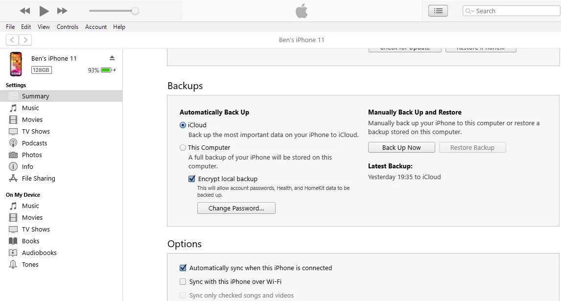 Giao diện iTunes hiển thị tùy chọn sao lưu iPhone vào máy tính cá nhân