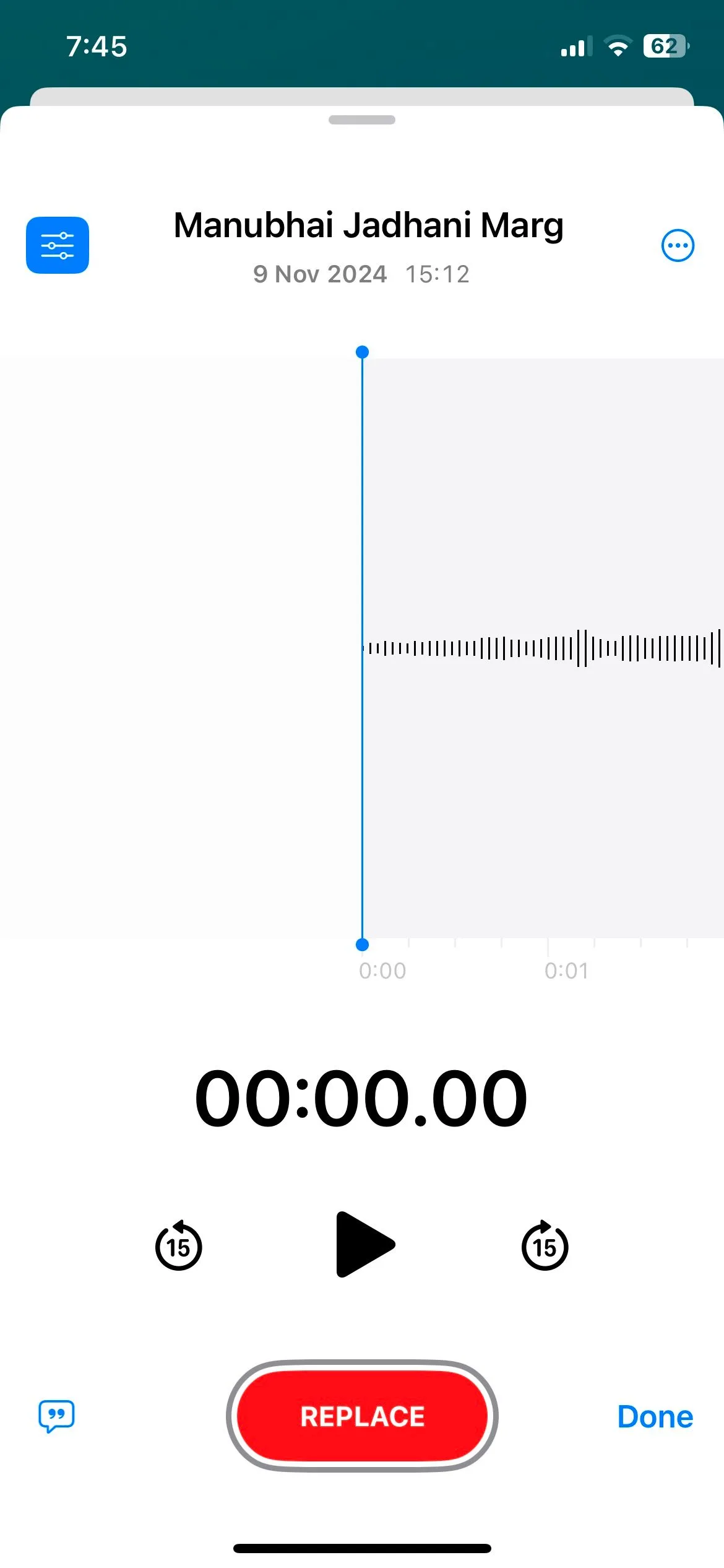 Giao diện một bản ghi âm trong ứng dụng Ghi âm của iPhone, hiển thị tùy chọn cải thiện chất lượng