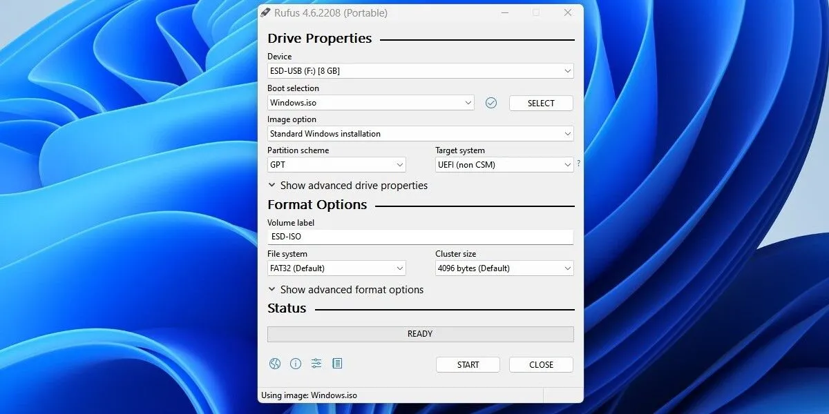 Giao diện phần mềm Rufus hiển thị các tùy chọn ghi file ISO Windows vào USB
