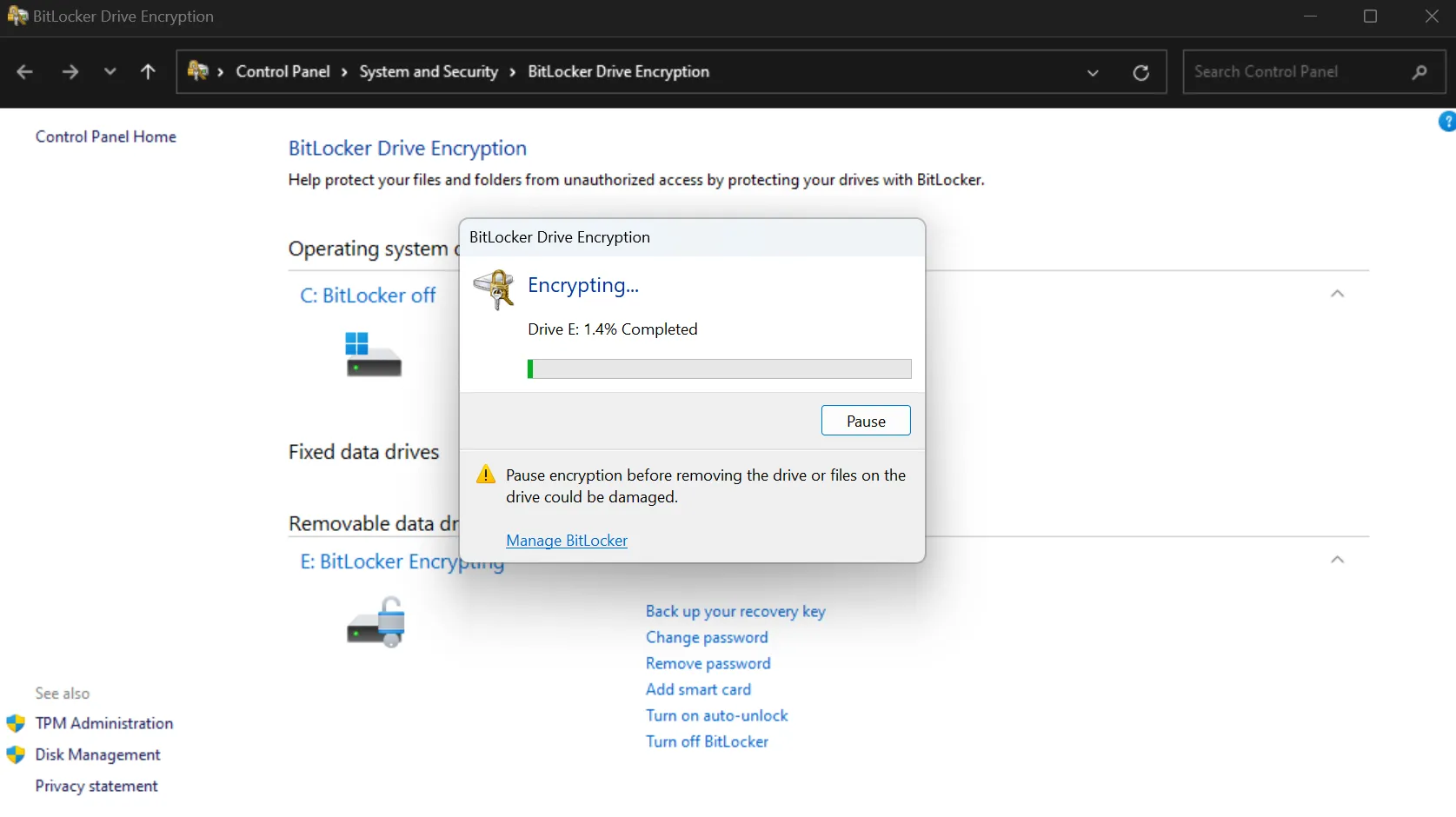 Giao diện sử dụng BitLocker trên Windows để mã hóa ổ cứng sao lưu