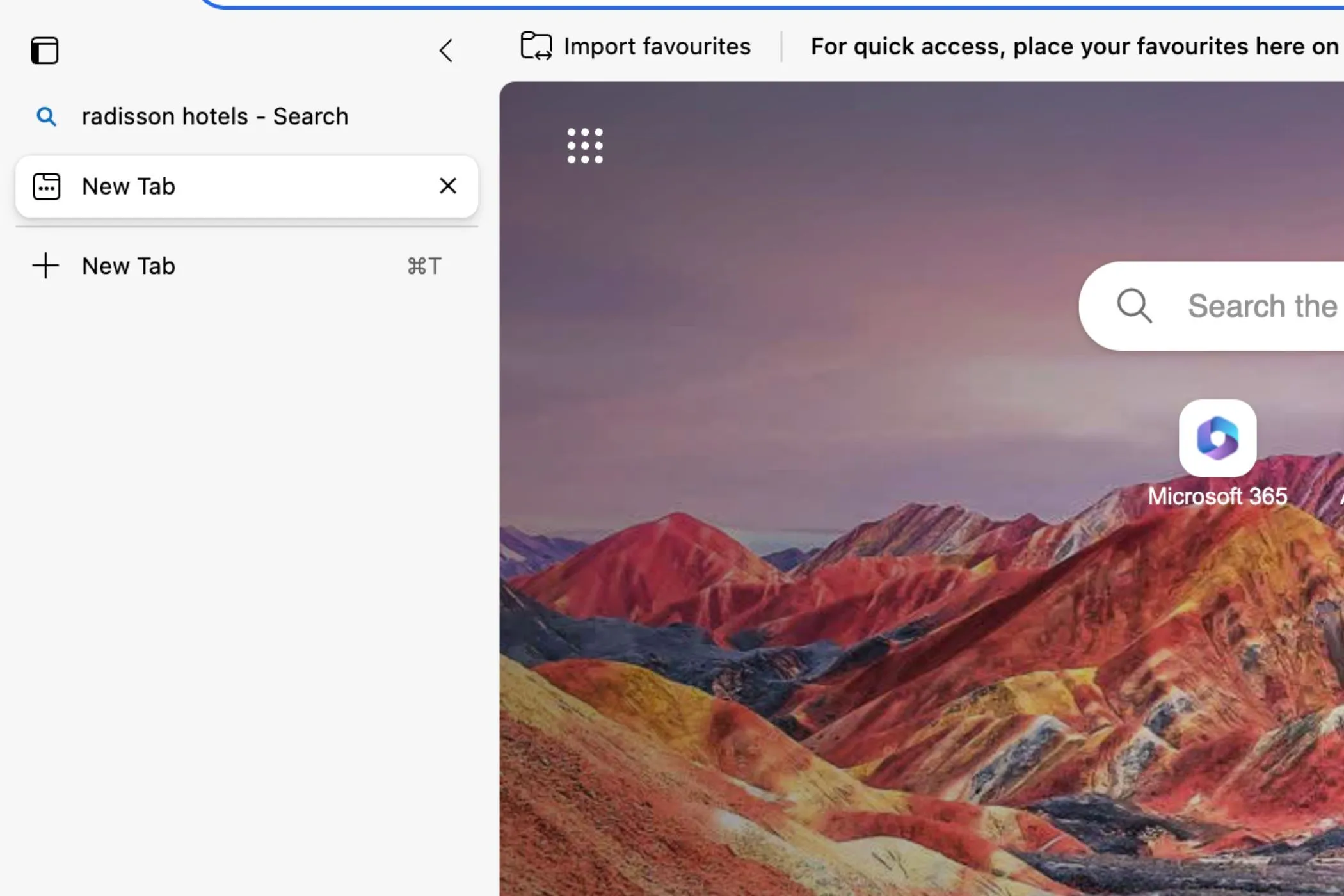 Giao diện tính năng tab dọc (Vertical Tabs) của trình duyệt Microsoft Edge giúp quản lý các trang đang mở hiệu quả.