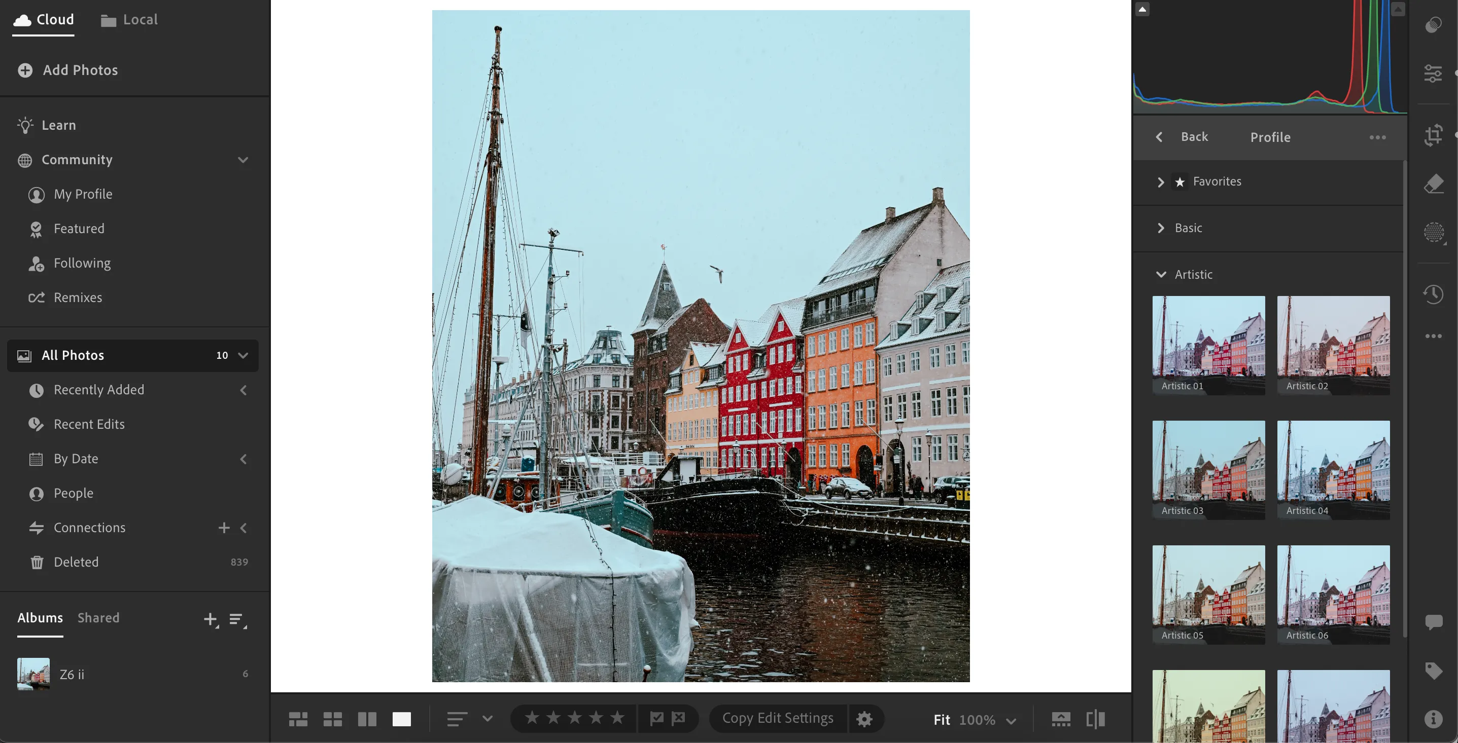 Giao diện ứng dụng Adobe Lightroom hiển thị các tùy chọn cấu hình màu (Profile) khác nhau.