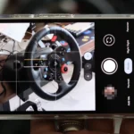 Giao diện ứng dụng Google Camera (GCam) đang mở trên điện thoại Pixel 9a, minh họa khả năng chụp ảnh chuyên nghiệp