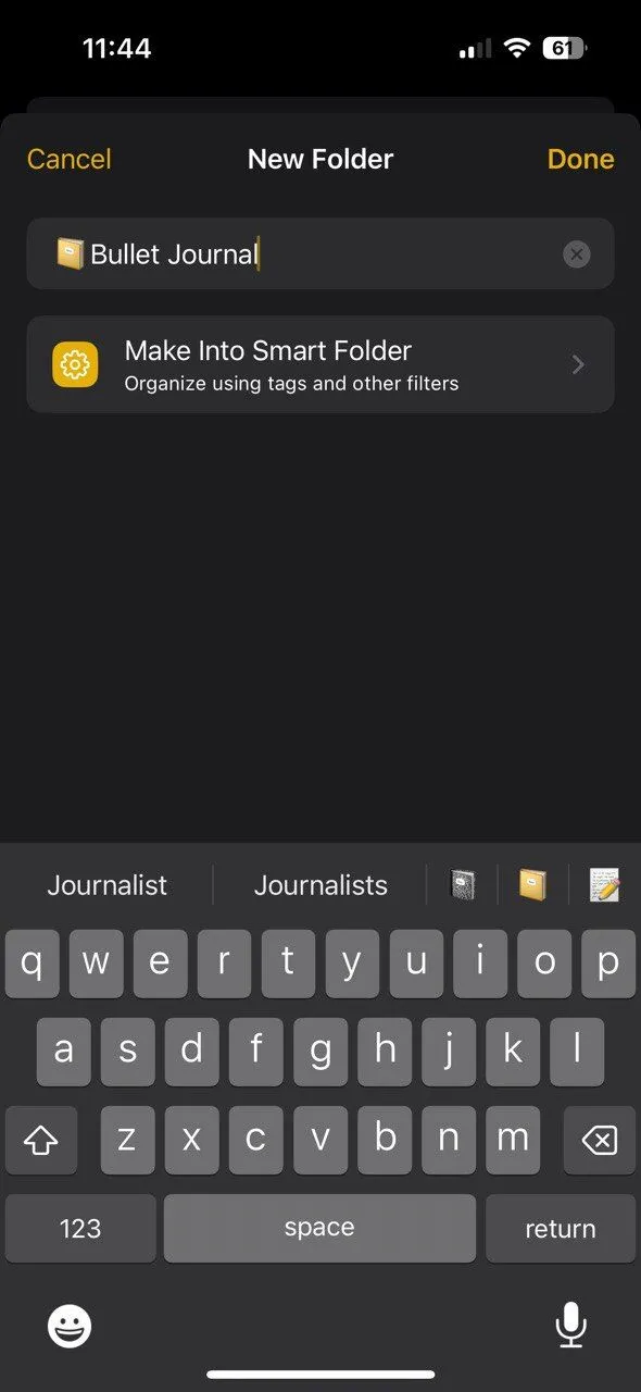 Hình ảnh chụp màn hình ứng dụng Apple Notes cho thấy cách tạo và sắp xếp thư mục &quot;Bullet Journal&quot; để tổ chức nhật ký cá nhân.