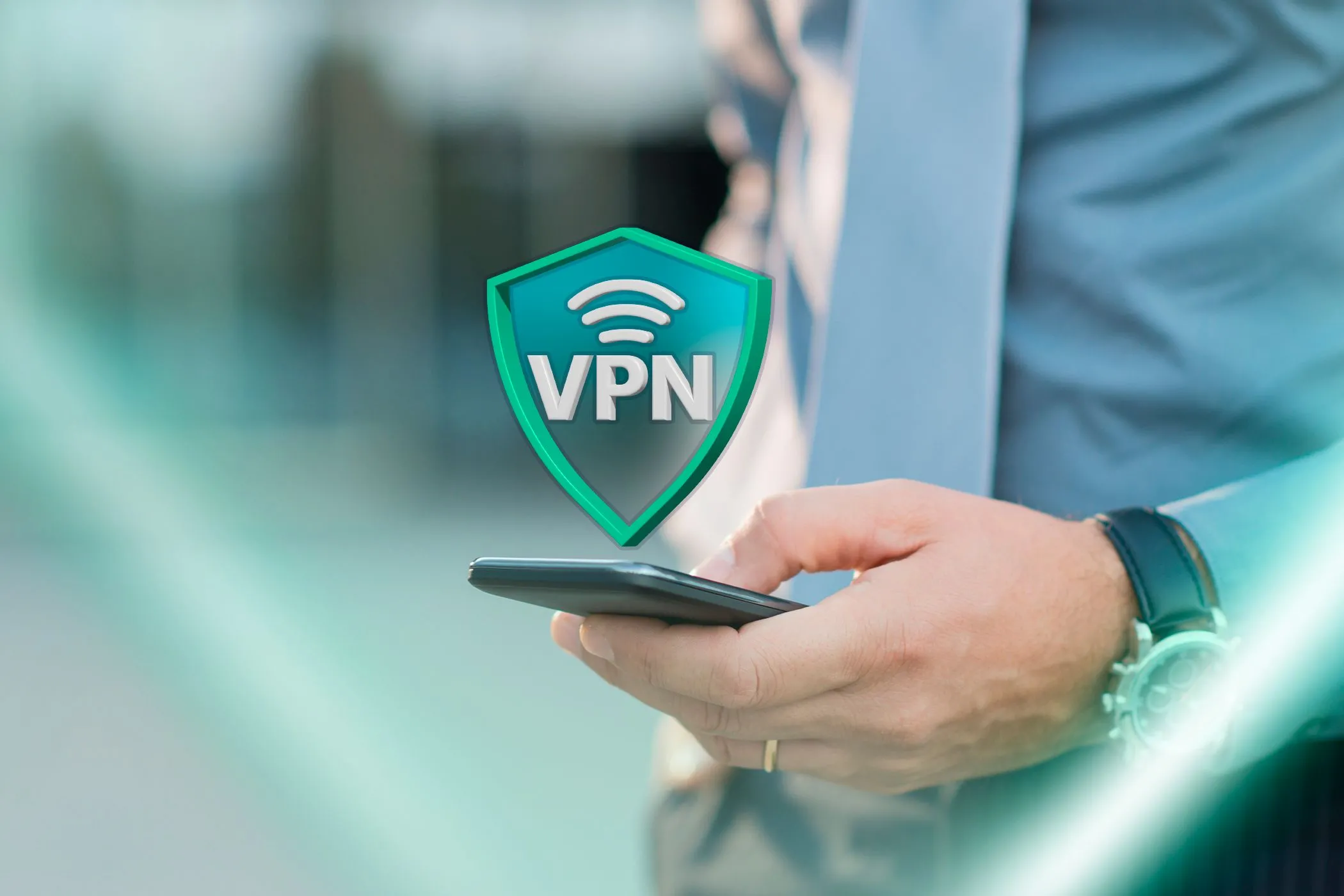 Hình ảnh điện thoại thông minh hiển thị biểu tượng VPN, tượng trưng cho việc bảo vệ quyền riêng tư trực tuyến.