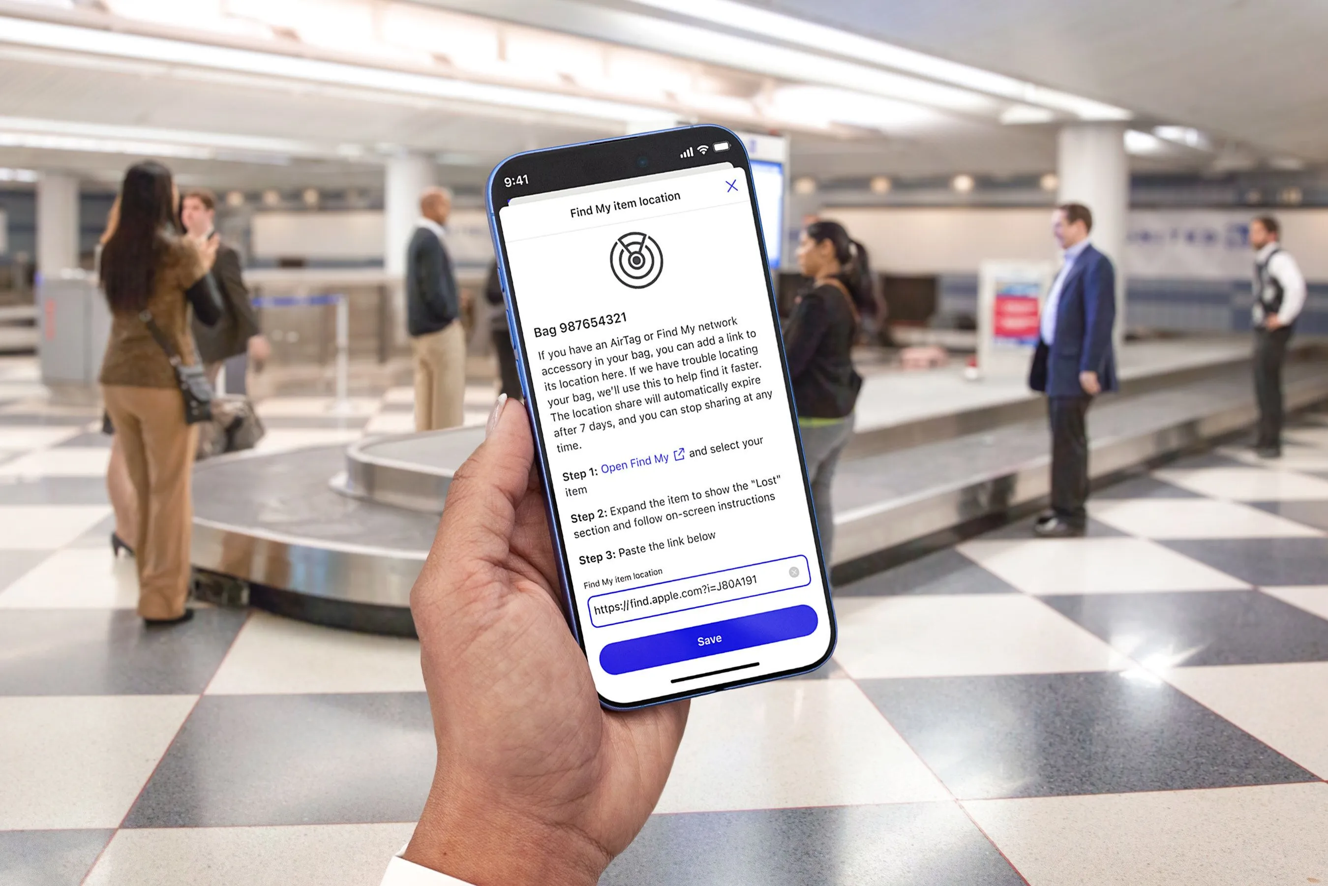 Hình ảnh minh họa tính năng theo dõi hành lý bằng AirTag tích hợp trong ứng dụng United Airlines trên iOS 18.2.
