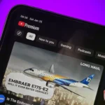 Hình ảnh người dùng đang xem video không quảng cáo qua gói YouTube Premium trên iPad Air