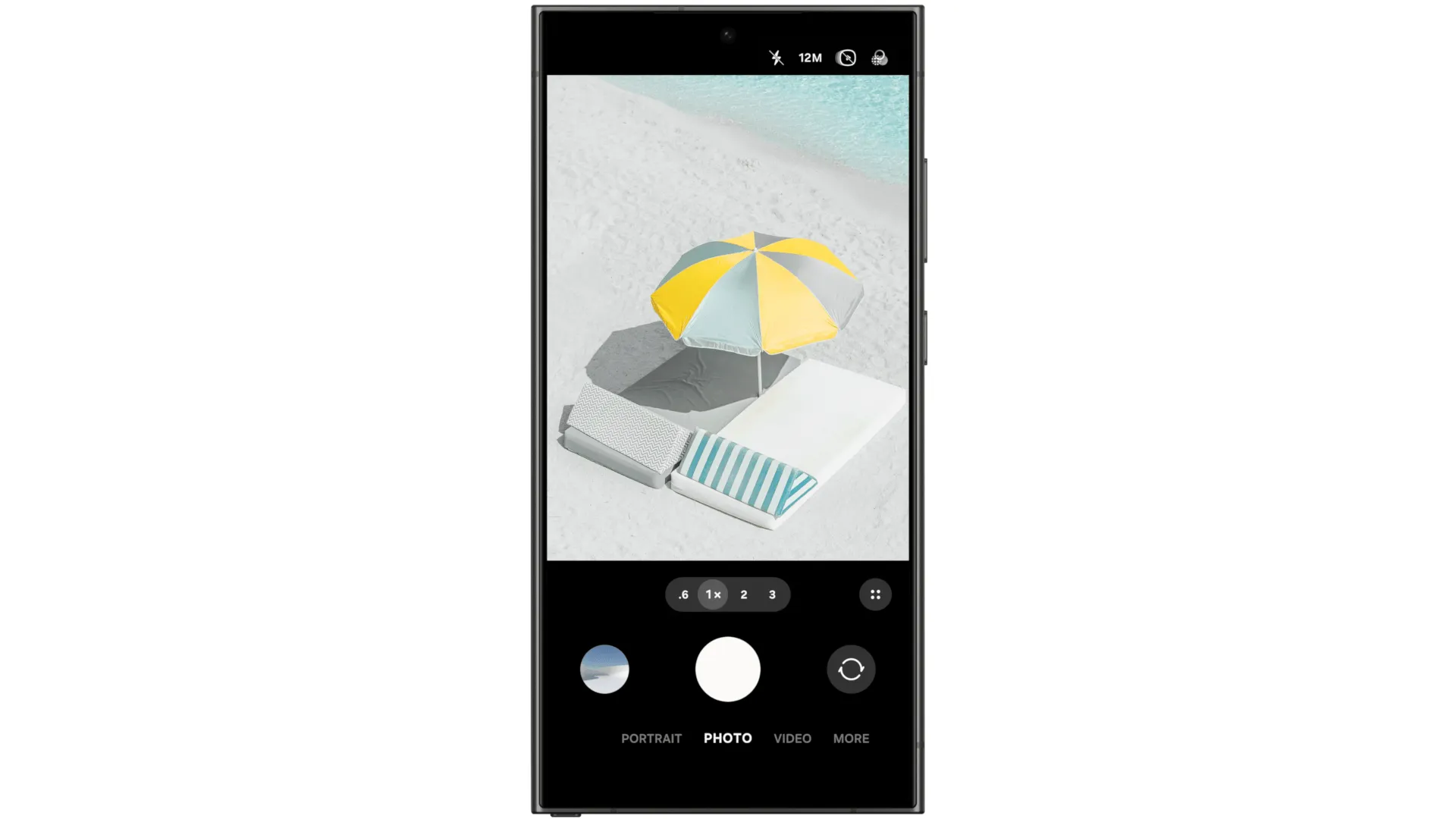 Hoạt ảnh giao diện ứng dụng Camera được cải tiến trong One UI 7, minh họa các điều khiển mới