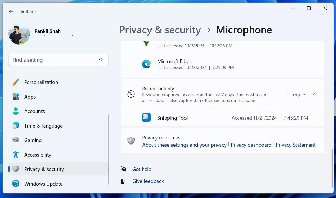 Hoạt động micro gần đây trong Cài đặt quyền riêng tư của Windows 11, cho phép kiểm tra quyền truy cập.