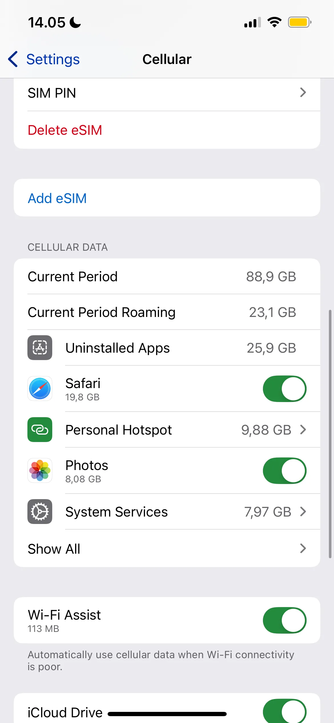 Hướng dẫn vào phần Cài đặt SIM PIN trên ứng dụng Cài đặt của iPhone