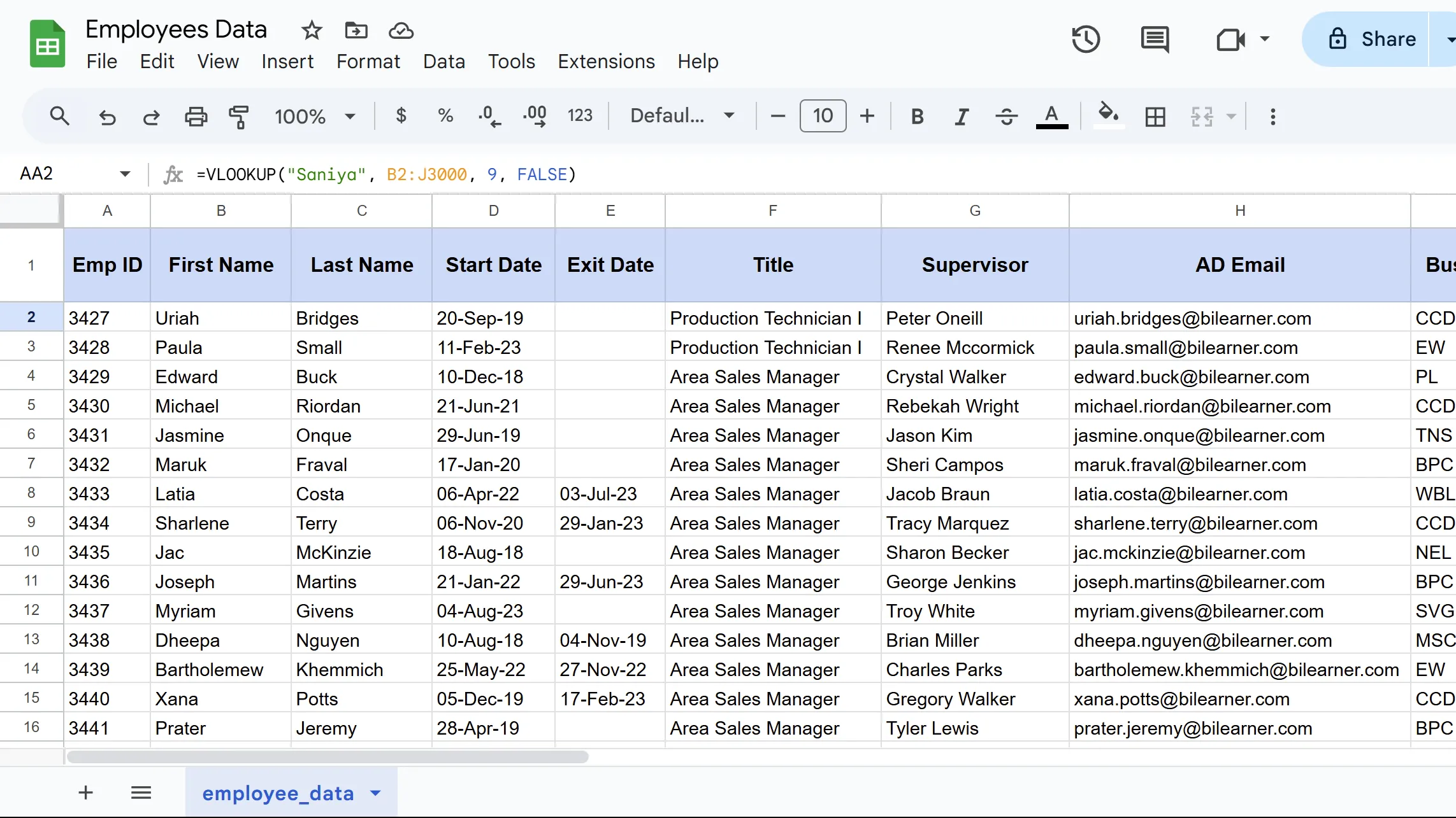 Kết quả hàm VLOOKUP trong Google Sheets minh họa tìm kiếm thông tin nhân viên "Saniya" từ cột B và trả về dữ liệu cột thứ 9.