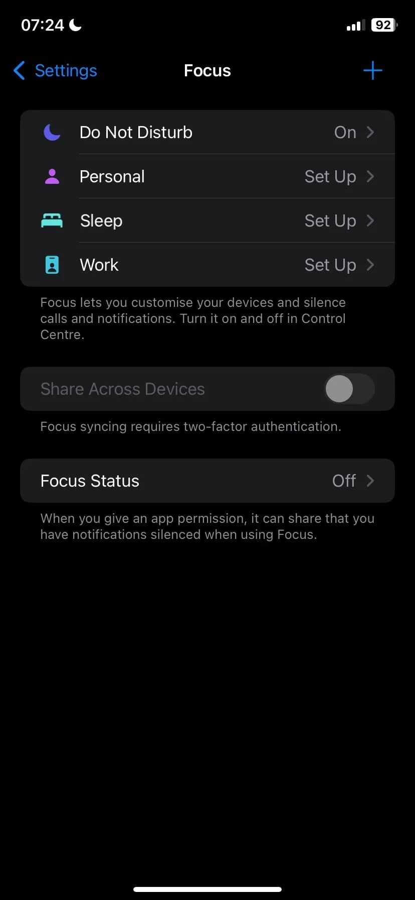 Màn hình các Chế độ Tập trung (Focus Modes) trên iPhone, bao gồm Không làm phiền, Cá nhân, Ngủ và Công việc.