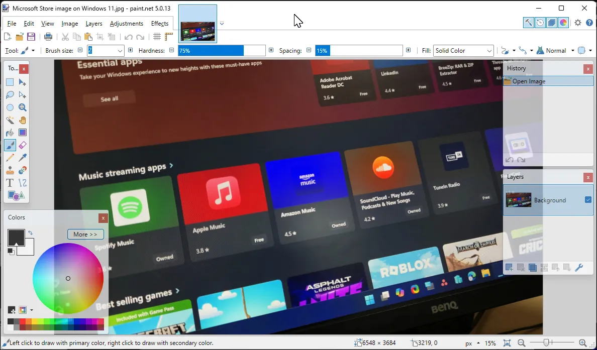 Màn hình chính của ứng dụng chỉnh sửa ảnh Paint.NET trên Windows 11, hiển thị giao diện thân thiện với người dùng