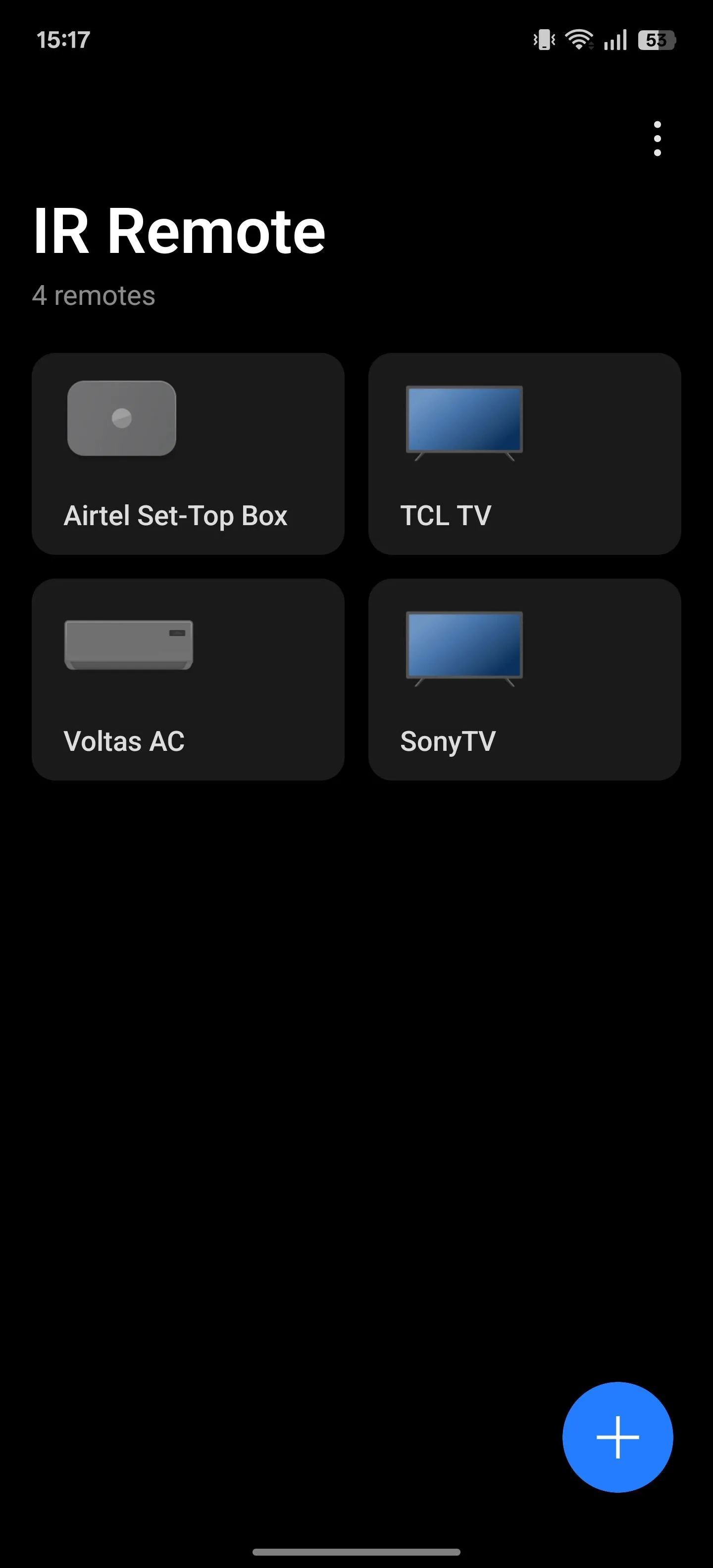 Màn hình chính của ứng dụng IR Remote, hiển thị danh sách các điều khiển từ xa đã được thiết lập và tùy chọn thêm mới.