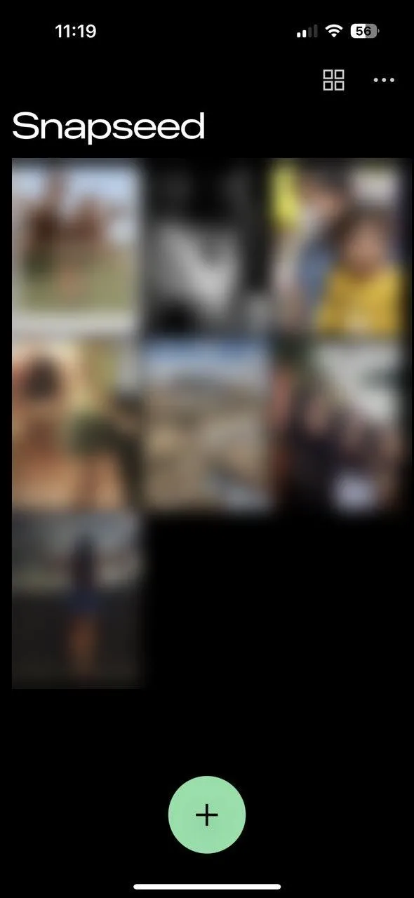 Màn hình chính Snapseed 3.0 hiển thị giao diện lưới mới giúp quản lý ảnh đã chỉnh sửa dễ dàng trên iPhone
