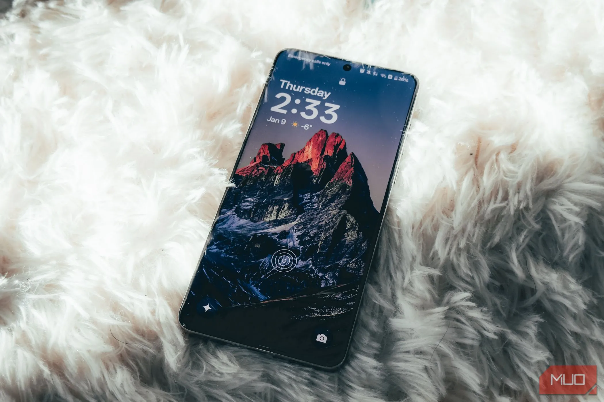 Màn hình OnePlus 13 hoạt động, thể hiện thời lượng pin ấn tượng