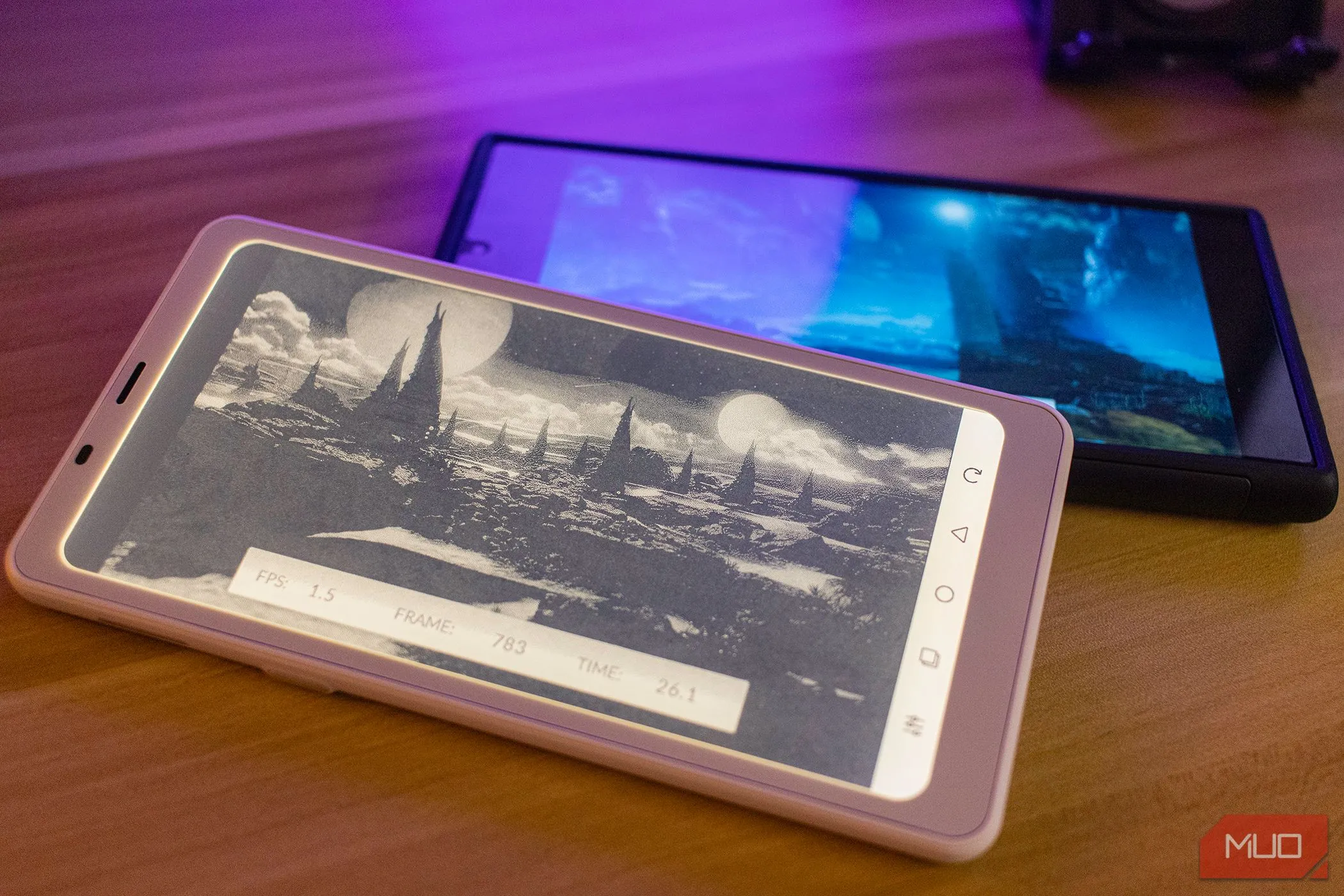 Màn hình Onyx Boox Palma 2 hiển thị quá trình chạy điểm benchmark 3DMark Wild Life, cho thấy hiệu suất thấp