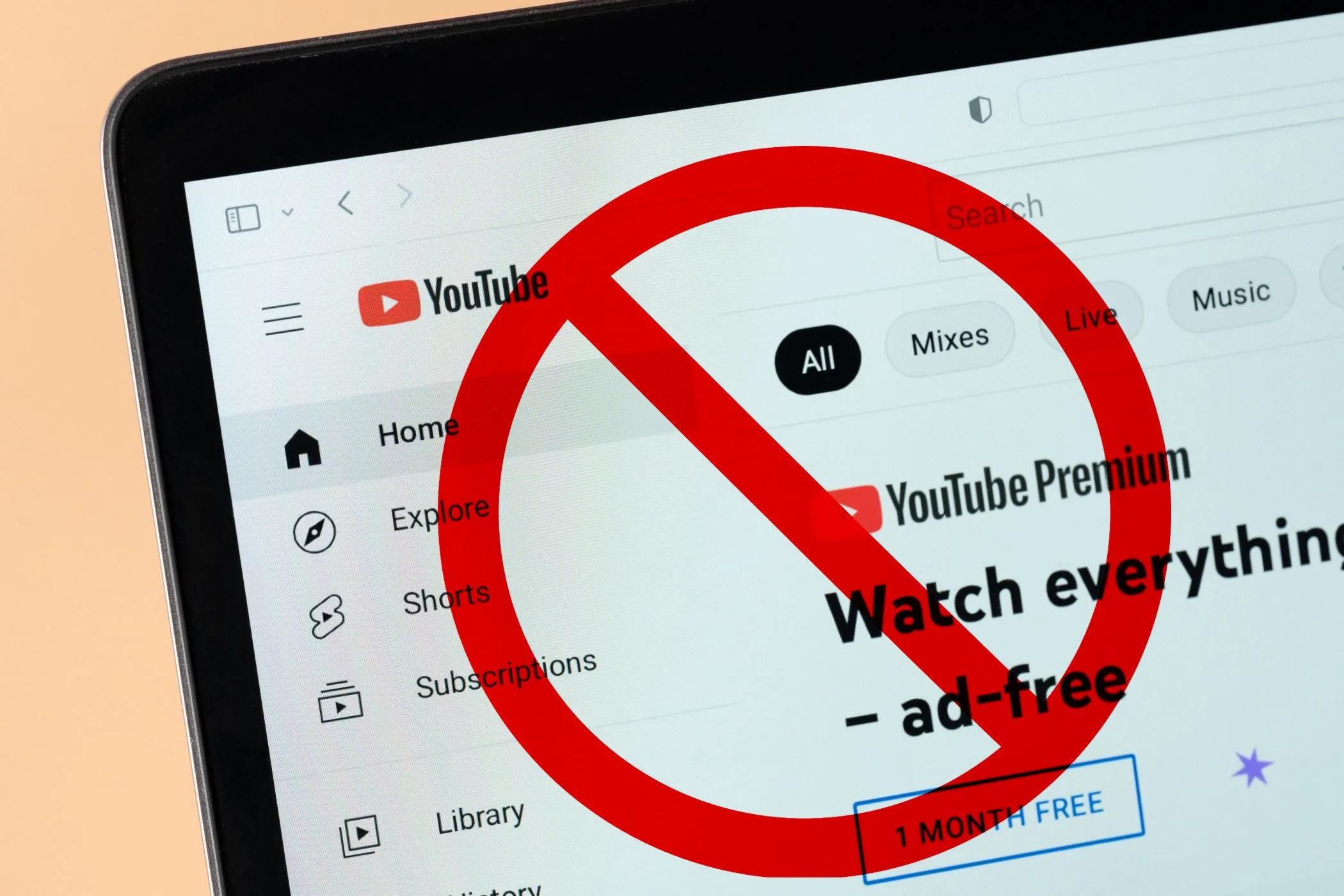 Màn hình trang YouTube Premium hiển thị thông báo lỗi thanh toán trên máy tính xách tay khi sử dụng VPN.