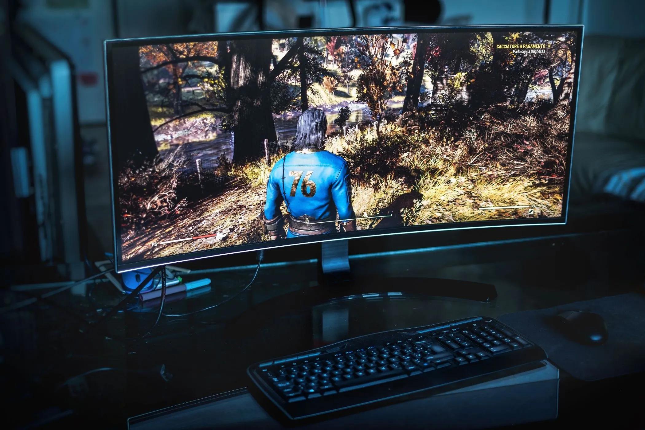 Màn hình ultrawide hiển thị game Fallout 76, minh họa lợi ích độ trễ thấp khi chơi game trực tuyến
